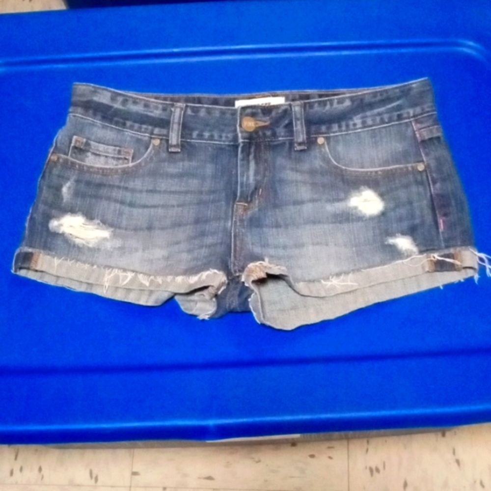 Victoria Secret Pink Distressed Jean Shorts Size 6